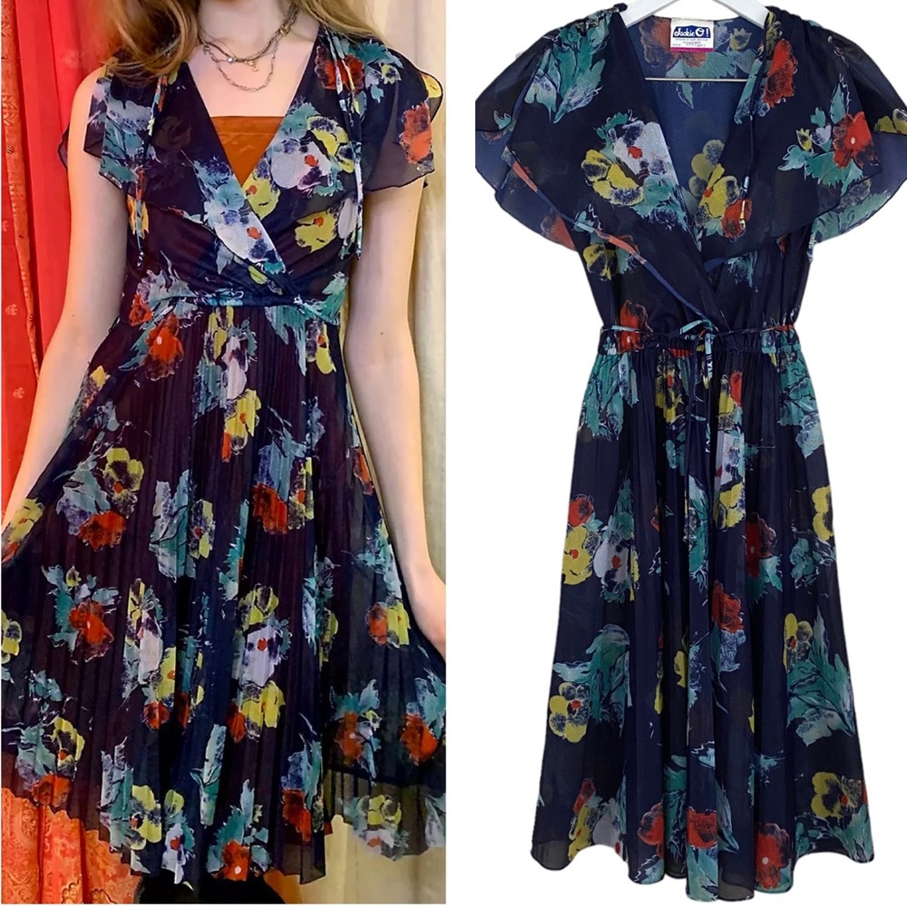 Jackie O! Vintage 1970’s Semi Sheer Floral Pleated Belted Faux Wrap Dress Size 3